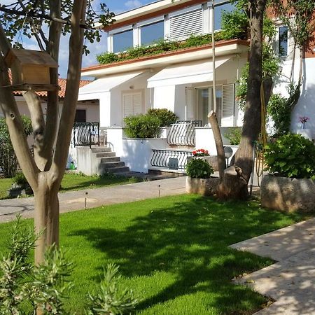 Corte dei merli Suite&Room Rovinj Exterior foto