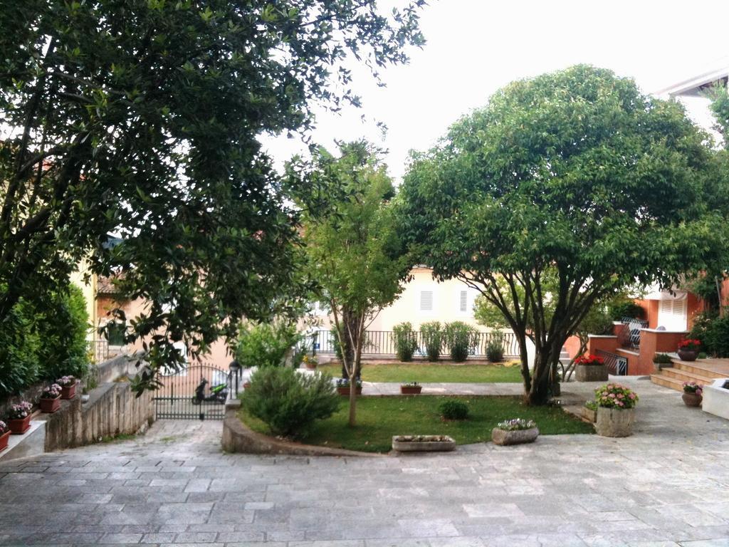 Corte dei merli Suite&Room Rovinj Exterior foto
